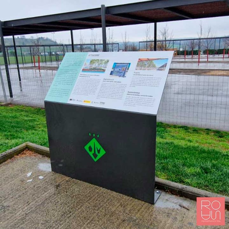 Faristol interpretatiu d'acer acabat pintat